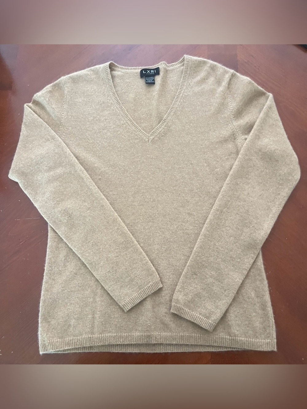 LXRI Cashmere Camel V Neck Sweater Size SMALL Old Money
